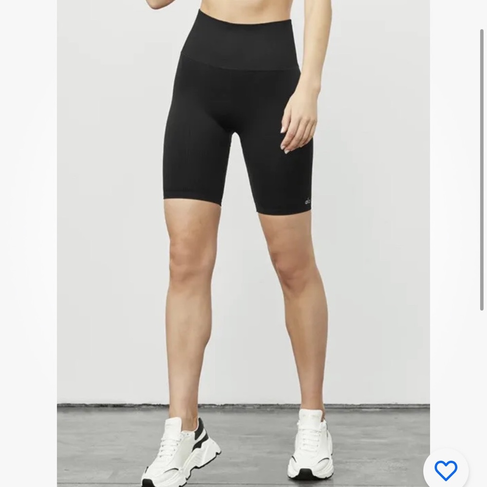 ALO YOGA 7” Seamless High Waist RIBBED STRETCH Biker Bike SHORTS Black Short S
